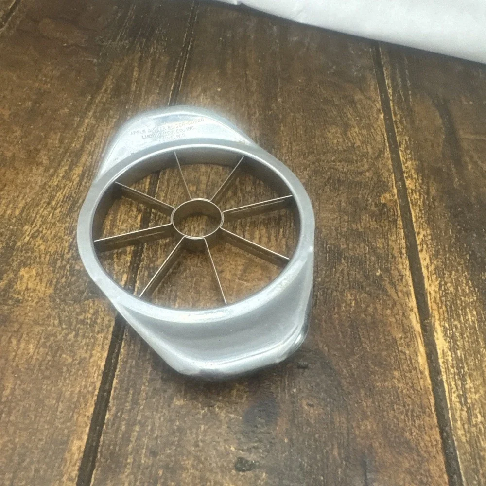 Vtg  Ludwig Mfg Co Apple & Pear Slicer Corer – Stainless Steel Slicer 3 1/2